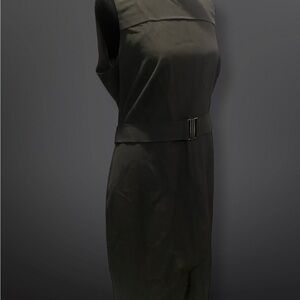 Classic Sleeveless Black Midi Dress with Belt